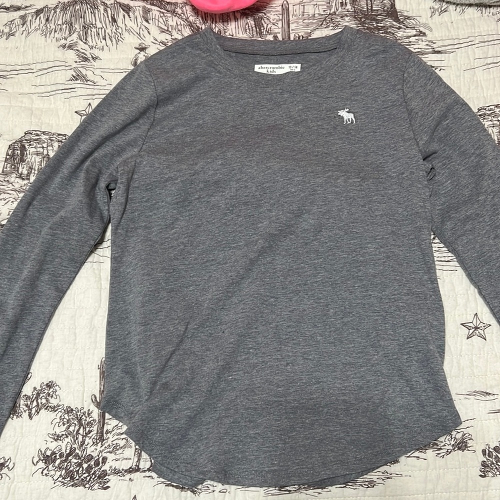 Abercrombie kids 13/14 grey long sleeve